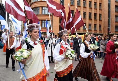 Photo Latvia’s Song And Dance Celebration’s Opening Procession In Riga Baltic News Network