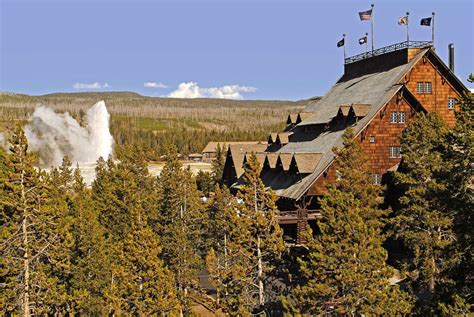 Yellowstone National Park Lodges The Worlds First National Park Welcomes You To Wonderland