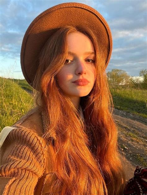 Yana Nikolaeva Beautiful Redheads Igsunblumer Pretty Redhead Pretty Ginger