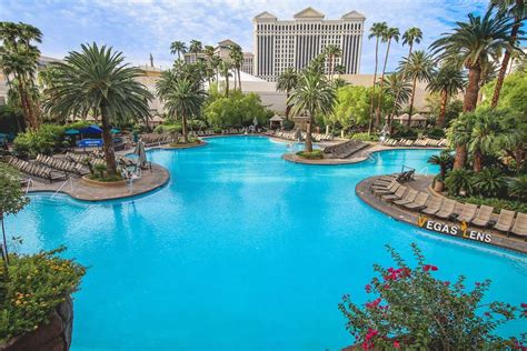 12 Best Pools In Las Vegas For Beating The Heat In 2024