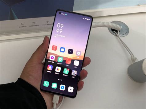 A month later, the handset is finally making its way to international markets but surprisingly, in a slightly different package. Опубліковані знімки OPPO Reno3 Pro 5G | ITsider.com.ua