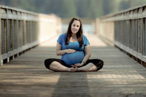 maternity photography posing guide