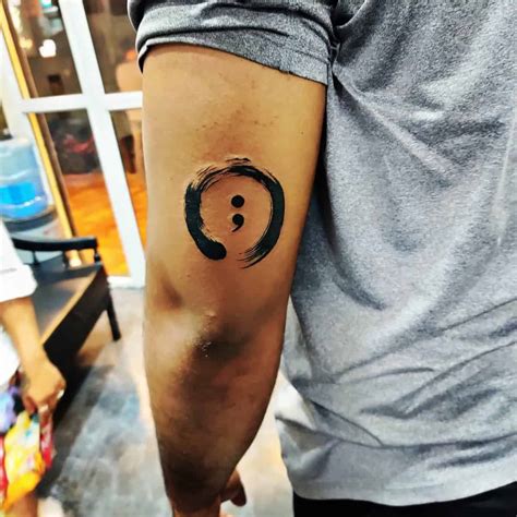 Circle Tattoo Meaning And Symbolism [2024 Guide]