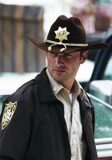 Throwback Pic Season 1 Sheriff Rick Grimes Walking Dead Daryl The Walking Dead Rick Grimes