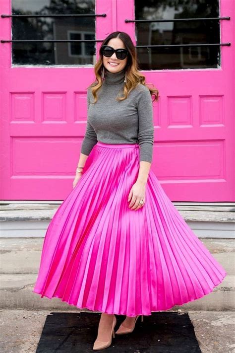 22 Beautiful Outfits With Pink Pleated Skirts Pink