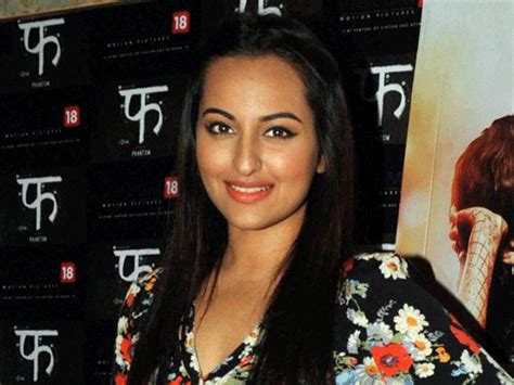 No Friends In The Industry Says Sonakshi Sinha