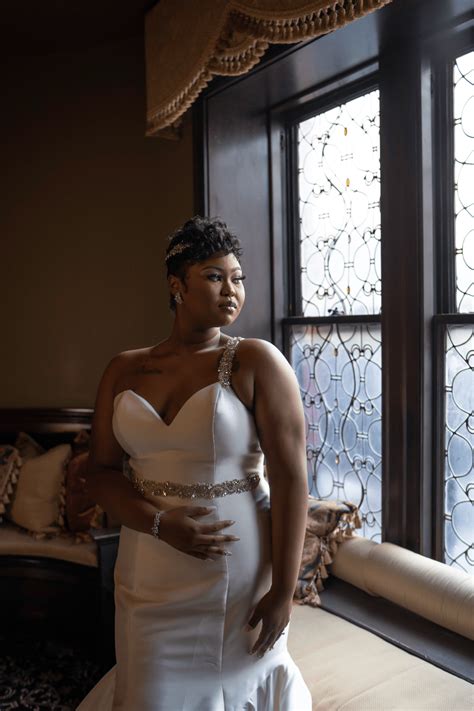 An Elegant Wedding Celebrating Black Lesbian Love • Offbeat Wed Was Offbeat Bride
