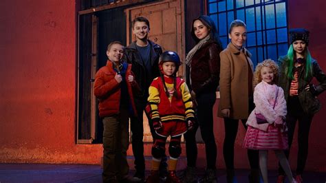 Adventures in babysitting is a 2016 american comedy film directed by john schultz and was aired by disney channel. Adventures in Babysitting (2016) online sa prevodom | KlikFilm