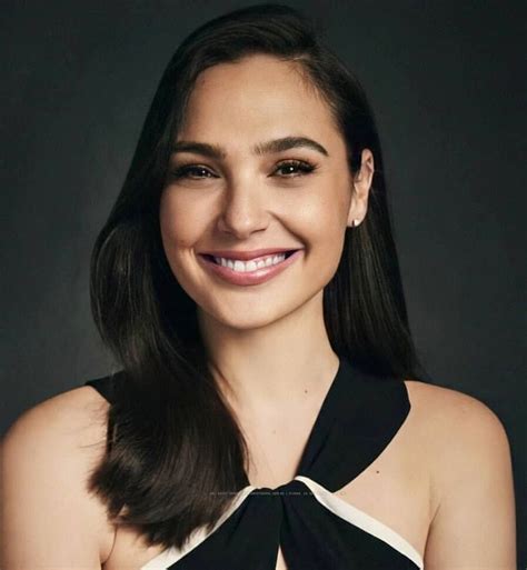 Gal Gadot Gal Gadot Smile And Laugh Appreciation Thread 10 She Illuminates The Cosmos With