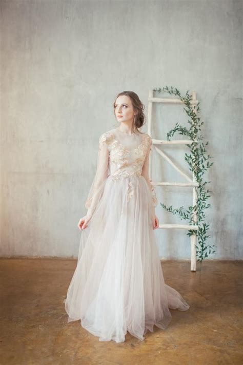 Wedding dresses bridal wear bridal accessories. Golden bestickte erröten Hochzeit Kleid DOREN / Knochenbau ...