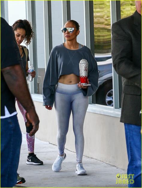 Jennifer Lopez Bares Her Toned Abs While Hitting The Gym With Alex Rodriguez Photo 4301544