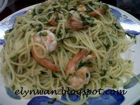 Olahan spaghetti aglio olio ala restoran italia ini rasanya sangat istimewa. -eLyNhere-: Resepi Spaghetti Aglio Olio