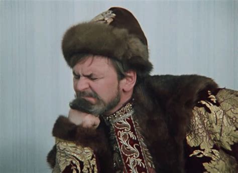 «ива́н васи́льевич меня́ет профе́ссию» — советская фантастическая комедия 1973 года, снятая режиссёром леонидом гайдаем по мотивам пьесы михаила булгакова «иван. Рукалицо (Иван Васильевич меняет профессию) | Мультфильмы ...