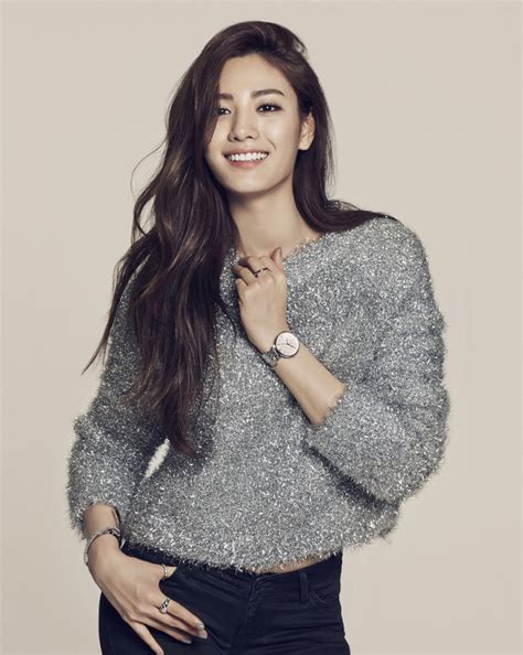 Top 10 Sexiest Female Korean Pop Singers In 2015