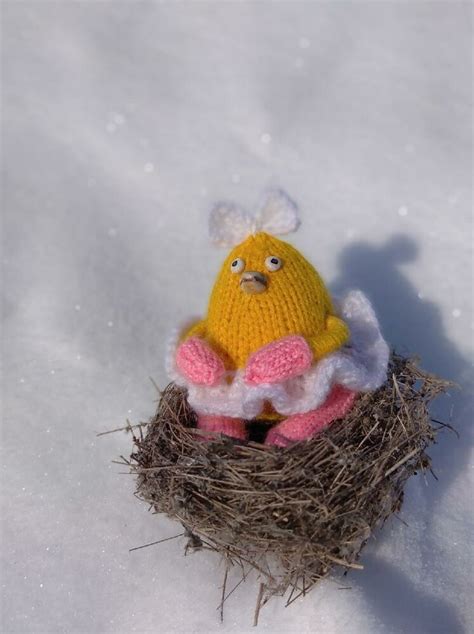 Easter Chick Knitting Pattern