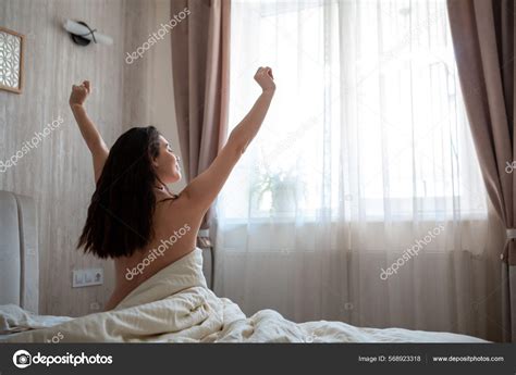 Sexy Mujer Despertar Brillante Blanco Habitaci N Luz Del Sol Trav S