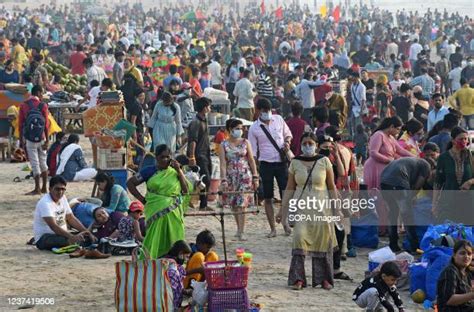 Mumbai Juhu Beach Photos And Premium High Res Pictures Getty Images