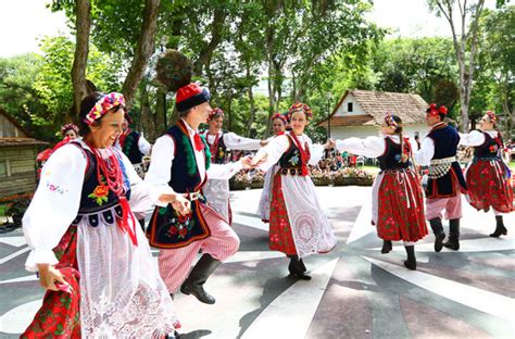 Poloneses Celebram Veja O Que Estreia Nesta Semana Bem Paraná