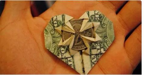 Origami | Money origami, Heart, Heart pictures