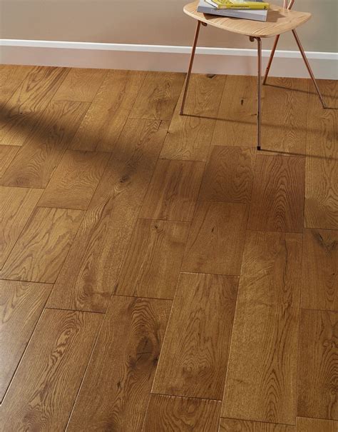 Manhattan Honey Oak Lacquered Engineered Wood Flooring Engineered