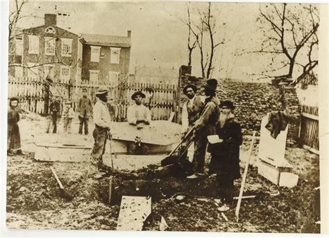 After 1863 Battle of Gettysburg, a grisly but noble enterprise to honor
