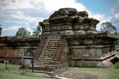 Muara Takus Temple Jambi Indonesia Jambi Archaeology Temples Mount
