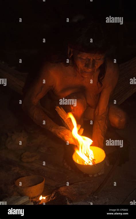 Huaorani Indian Woman Making A Clay Pot Gabaro Community Yasuni National Park Amazon