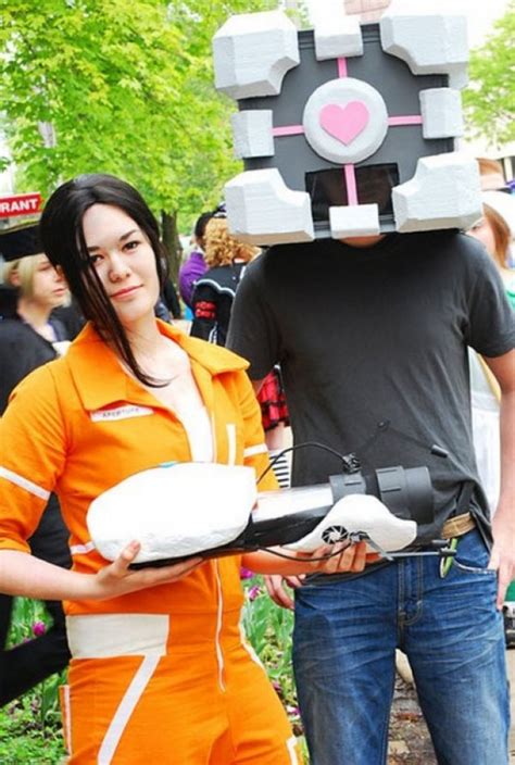 Chell And Companion Cube Portal Cosplay Pic Global