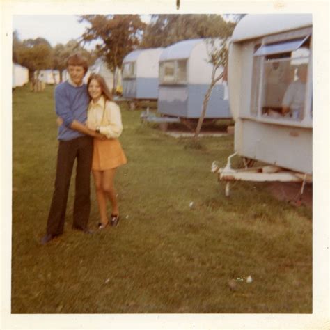 The Swinging Sixties 49 Snapshots That Capture Couples In The 1960s Vintage News Daily