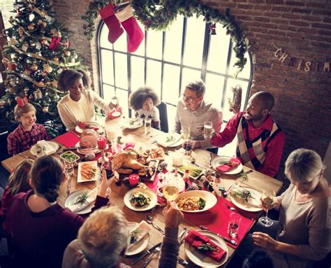 2 how do you celebrate christmas? Christmas Food Around the World. What People Eat on Holidays