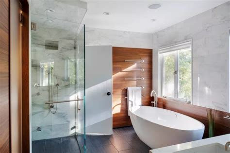 To start the day with a sense of serenity or to restore the senses after a long day of. Small Bathroom: Japanese Small Bathroom Design Shower
