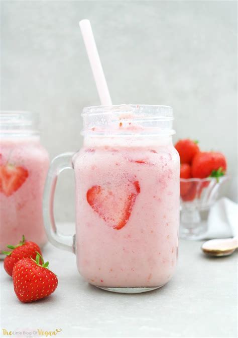 3 Ingredient Strawberry Smoothie Recipe The Little Blog Of Vegan