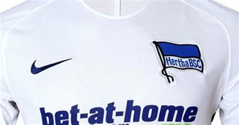 Выездная форма берлинской герты в формате 2гк. Hertha BSC 16-17 Home and Away Kits Released - Footy Headlines
