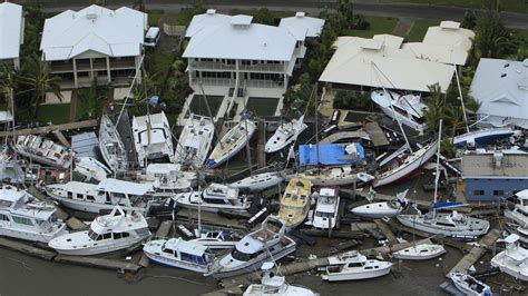 Queensland Weather Pictorial History Of Floods Cyclones And Natural Disasters In Cairns And