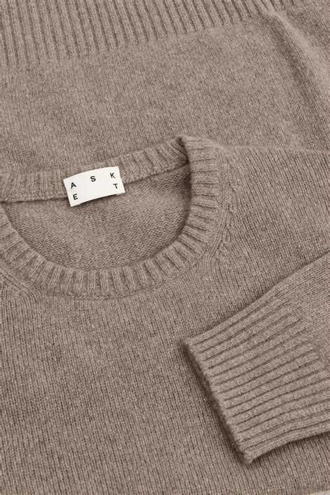 Light Brown Cashmere Sweater 100 Recycled Cashmere Asket