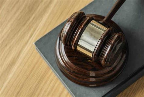 5 Ways To Protect Your Business From A Lawsuit Her Lawyer