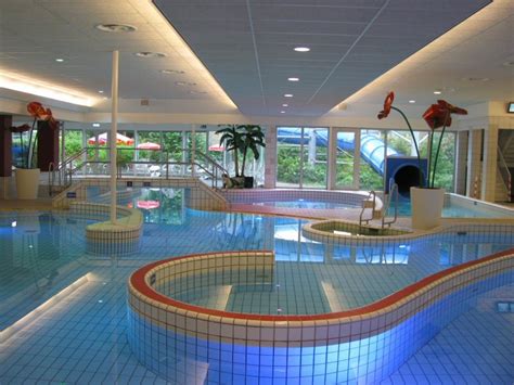 Gerelateerde bedrijven zwembad de kwakel utrecht. Zwembad Abcoude - Zwemmen, Subtropisch Zwembad, Zwemles ...