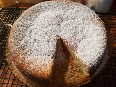Jetzt ausprobieren mit ♥ chefkoch.de ♥. Schneller Grießkuchen mit Milchmädchen | Rezept ...