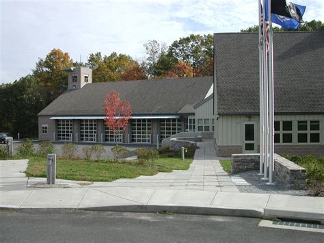 Haddam Volunteer Fire Company and Town Meeting Hall | TLB Architecture