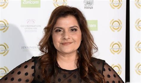 The team have to investigate the case of a man found dead in a boat. Death in Paradise cast: Who is Nina Wadia? Who did she ...