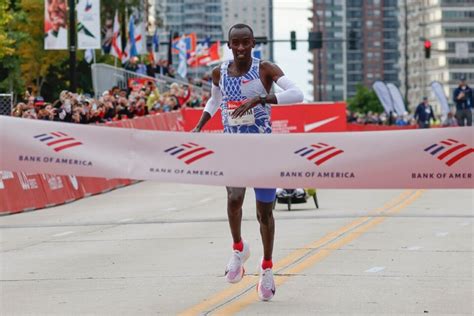 Marathon De Chicago Le Kényan Kelvin Kiptum Pulvérise Le Record Du
