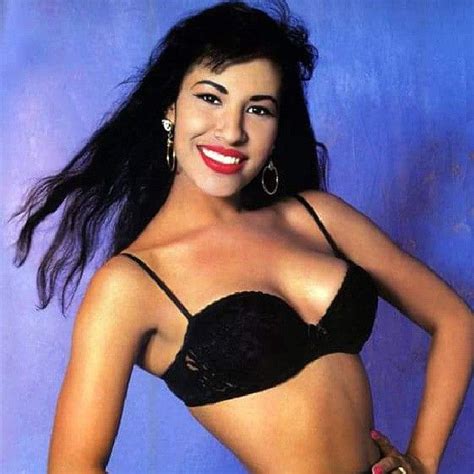 Selena Was The First Latin Artist To Debut On The Billboard Charts At Number One Selena