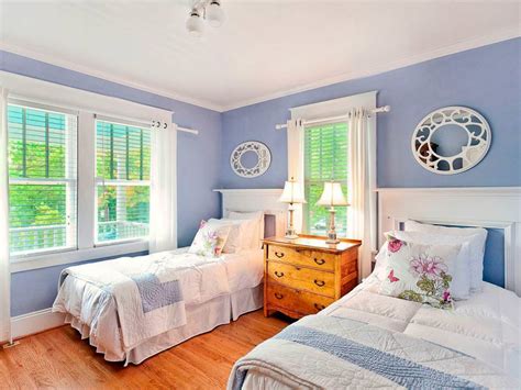 Charming But Cheap Bedroom Decorating Ideas The Budget Decorator 2023