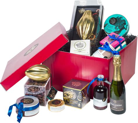 Looking for the perfect gift for her? My 20 Favourite Chocolate Hampers For Christmas 2019 ...