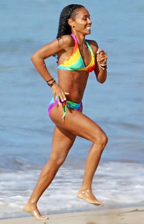 Jada Pinkett Smith 41 Shows Off Amazing Bikini Body In Hawaii Jada Pinkett Smith Celebrity