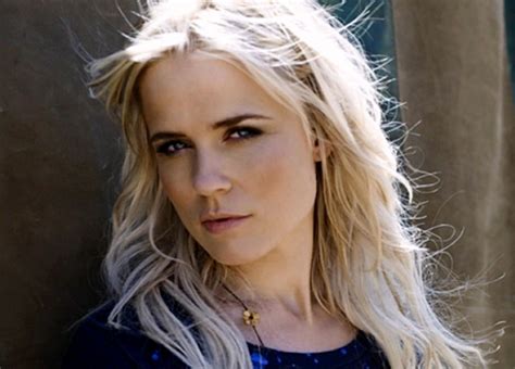 She is not dating anyone currently. Ilse DeLange Photos (12 of 49) | Last.fm