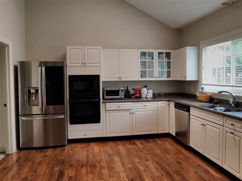 Crown molding is a small detail that lends a touch of timeless elegance to a room. Before and After: Crown Molding Options