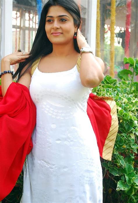 Sexy Girl Bikini New Tamil Actress Manjulika Sleeveless Dress Pictures