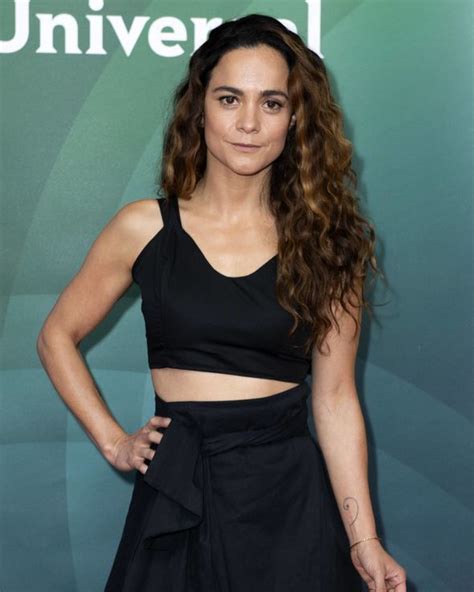 Alice Braga Salary How Much Does She Get Paid For Queen Of The South