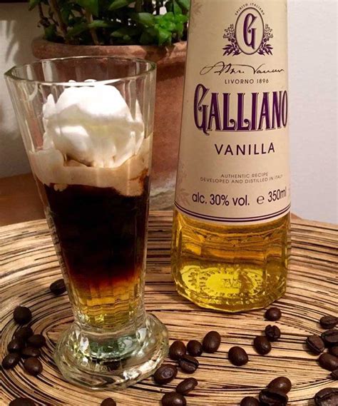 Galliano Hot Shot Med “guf” Dejlig Opskrift Du Vil Drikke Igen Og Igen Og